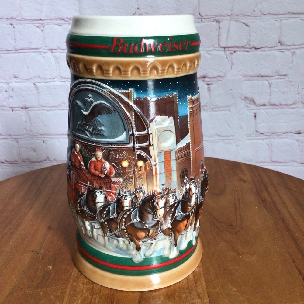 Vintage 1997 Budweiser Home for the Holidays CS313 Ceramic Stein